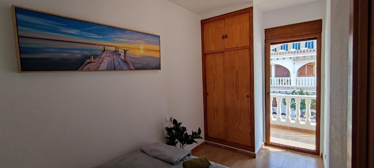 Beach Breeze Townhouse By The Beach ซานตาโปลา ภายนอก รูปภาพ