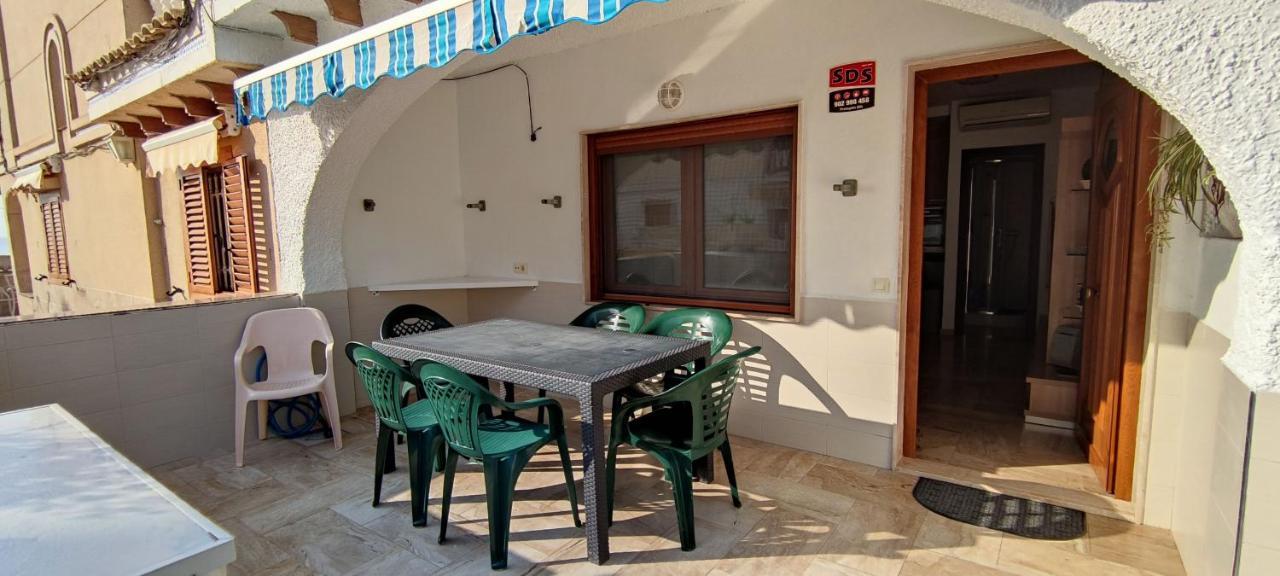 Beach Breeze Townhouse By The Beach ซานตาโปลา ภายนอก รูปภาพ