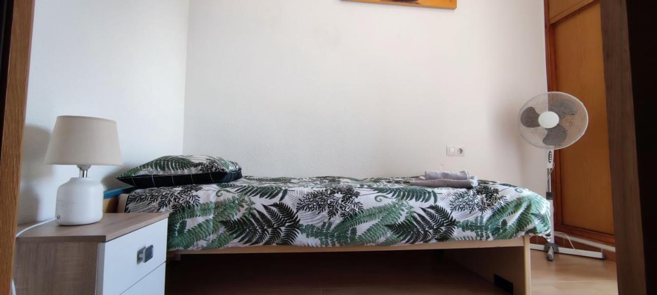 Beach Breeze Townhouse By The Beach ซานตาโปลา ภายนอก รูปภาพ