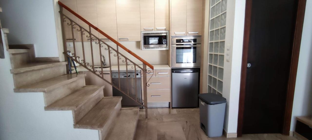 Beach Breeze Townhouse By The Beach ซานตาโปลา ภายนอก รูปภาพ