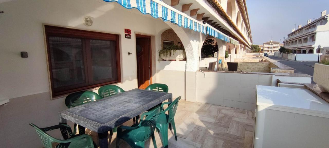 Beach Breeze Townhouse By The Beach ซานตาโปลา ภายนอก รูปภาพ