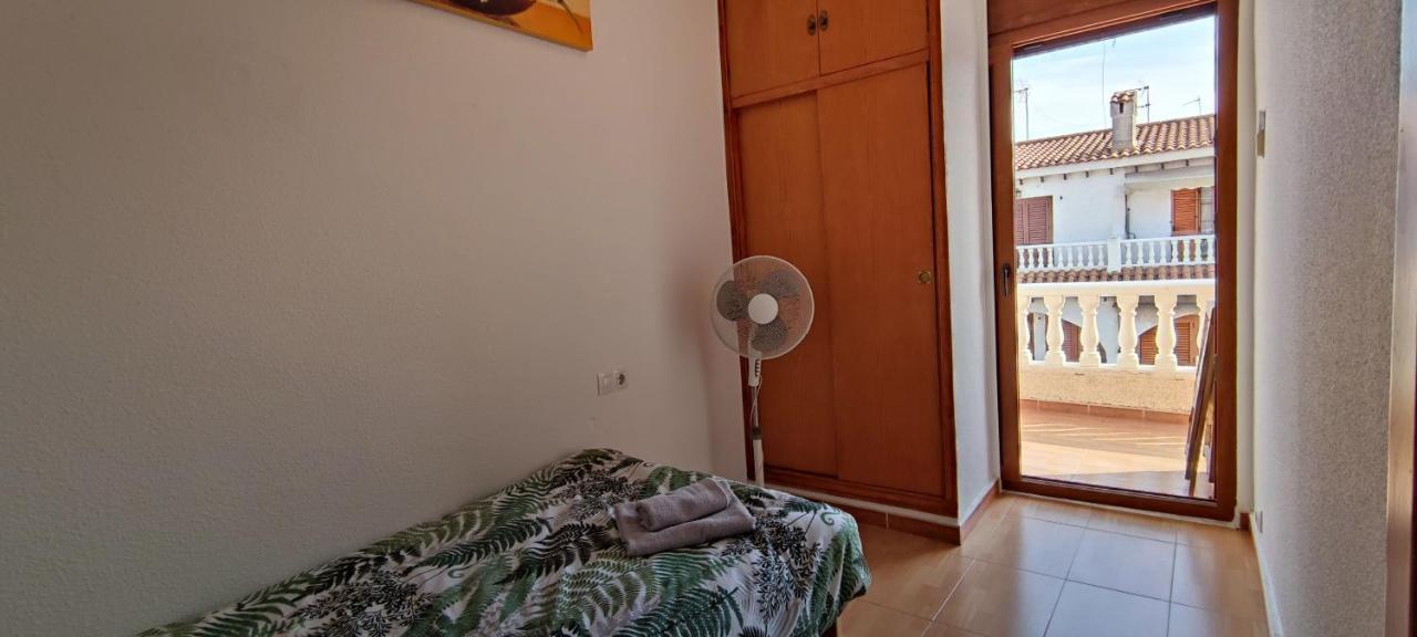 Beach Breeze Townhouse By The Beach ซานตาโปลา ภายนอก รูปภาพ
