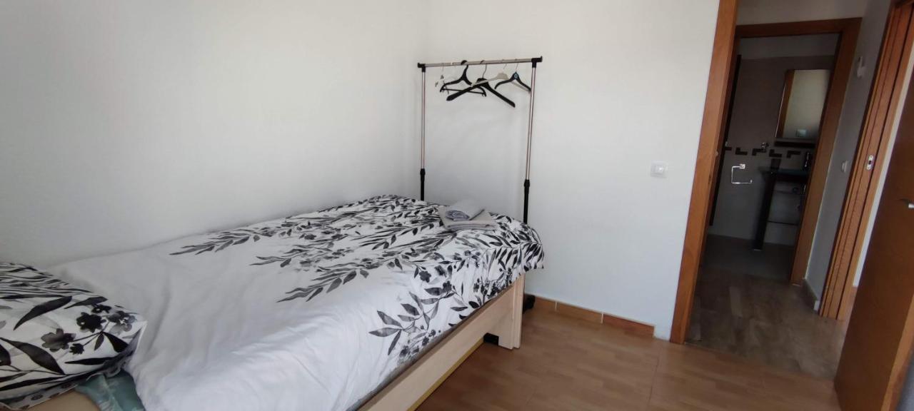 Beach Breeze Townhouse By The Beach ซานตาโปลา ภายนอก รูปภาพ
