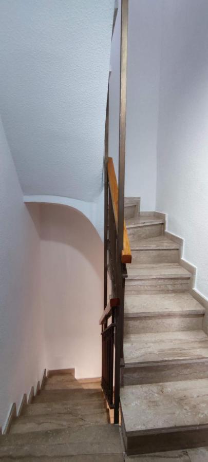 Beach Breeze Townhouse By The Beach ซานตาโปลา ภายนอก รูปภาพ