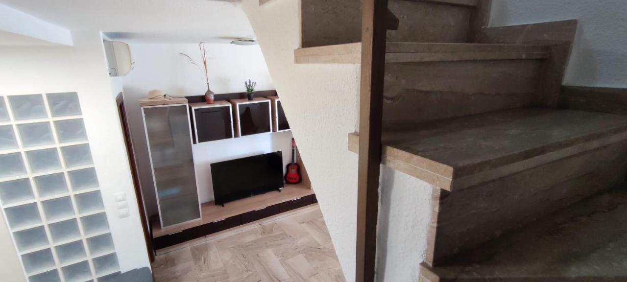 Beach Breeze Townhouse By The Beach ซานตาโปลา ภายนอก รูปภาพ